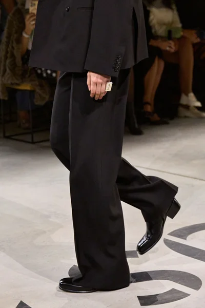 Look 5